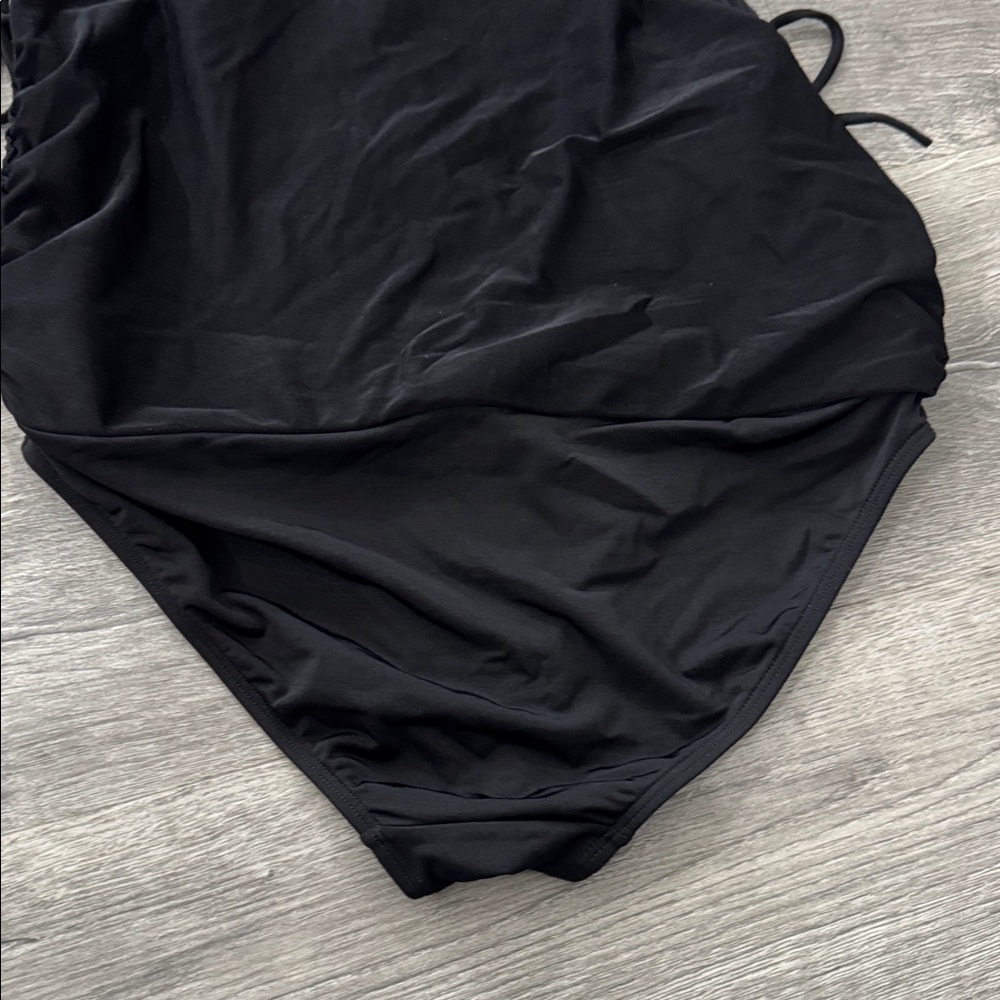 Athleta Black Swim Skirt with Adjustable Cinched Sides Size Small - Picture 6 of 7
